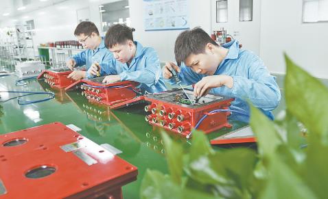 經(jīng)濟(jì)廣角 新產(chǎn)品技術(shù)開(kāi)發(fā)的創(chuàng)新驅(qū)動(dòng)與市場(chǎng)影響